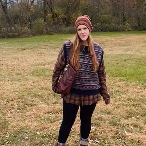 Meet your Posher, Krista - Picture 2 of 2